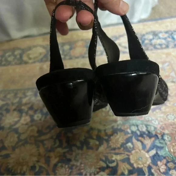 GUC Anne Klein AK Sport sling back small wedge heel sandal/shoe, size 8. - Picture 6 of 10